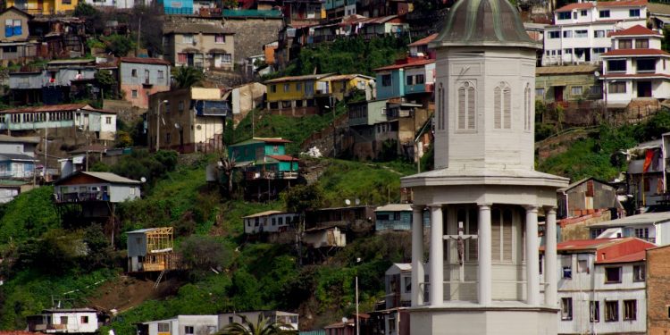 Segundo período de Sharp en la alcaldía de Valparaíso considera reforzar ejes transversales patrimoniales