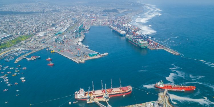 Puerto San Antonio destacó resolución del SII que otorga más seguridad a la cadena logística en el flujo documental de la carga