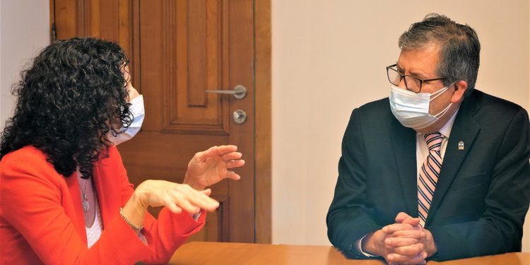 Embajada de Israel y UPLA inician diálogo para desarrollar cooperación