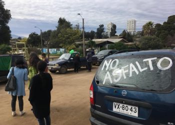 Luz de esperanza para vecinos de Los Romeros en Concón: alcalde Freddy Ramírez se abre a eventual modificación de proyecto de asfaltado y paraliza la iniciativa