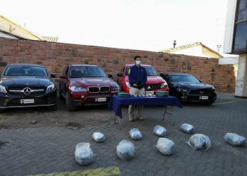 En «Operación Ceres» PDI Los Andes incauta droga y vehículos de alta gama