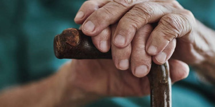 Columna de opinión / ¿La vejez, una enfermedad?: paradoja fundamental de la Organización Mundial de la Salud (OMS)