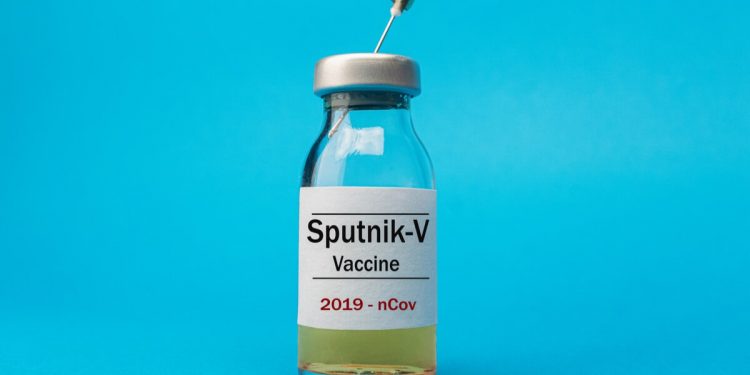 COVID-19: vacuna rusa Sputnik V fue aprobada por el ISP para su uso en Chile