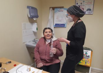 Equipo de rehabilitación del Hospital de Quilpué atiende a pacientes con secuelas por COVID-19