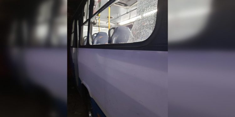 Línea 407 suspende servicio a sector Juan Pablo II por ataques a conductores y buses en Valparaíso