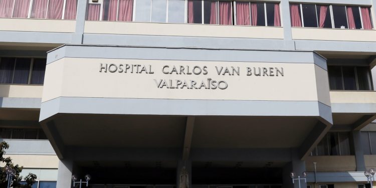 Senadora Allende enfatiza: «Es prioritario que el Gobierno le ponga urgencia al nuevo recinto del Hospital Van Buren»