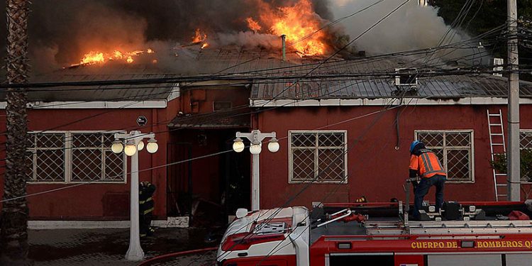 Tribunal de Viña del Mar mantiene en prisión preventiva a acusado por incendio de Municipalidad de Quilpué