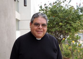 Sacerdote Pedro Nahuelcura: “Debemos darle dignidad a la migración”