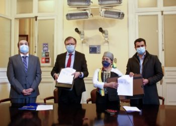 UV firma convenio de colaboración con la Convención Constitucional: es la primera universidad que lo hace