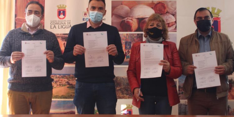 Autoridades de La Ligua, La Calera, Hijuelas y Nogales se unen para expresar su rechazo a proyecto que incorpora sistema de telepeajes en tramos de la Autopista Aconcagua