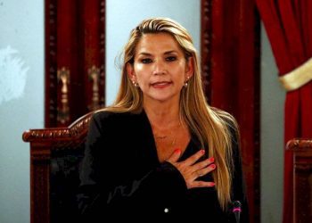 Bolivia: Justicia amplió por seis meses más la detención preventiva de Áñez