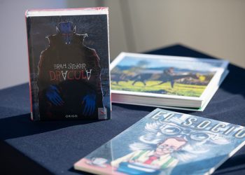 Colegios de San Antonio reciben un centenar de libros para fomentar la lectura de estudiantes