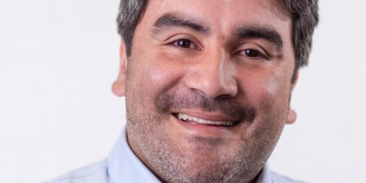 Ex director regional del SENCE, Esteban Vega, es proclamado candidato a diputado por el distrito 7