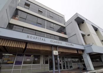 Retoman intervenciones quirúrgicas de cataratas GES en el Hospital Claudio Vicuña de San Antonio