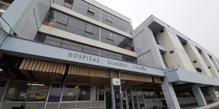 Retoman intervenciones quirúrgicas de cataratas GES en el Hospital Claudio Vicuña de San Antonio