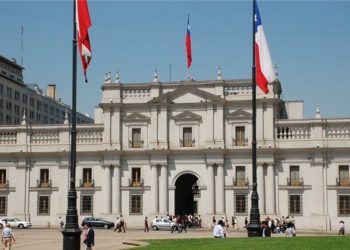 Solo una mujer: estas son las 9 candidaturas a la Presidencia que se inscribieron ante el Servel