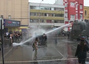 Suboficial de Carabineros es condenado por violencia durante marcha del Día de la Mujer en Valparaíso