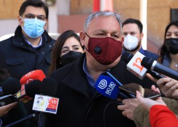 Crece tensión en edificio de la ex Intendencia Regional de Valparaíso tras dura crítica de Rodrigo Mundaca a la figura del delegado presidencial: «Esa hueá no procede»