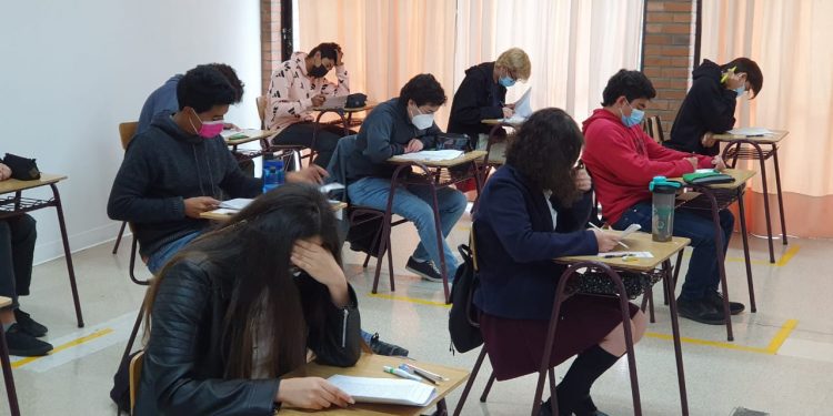 Hoy realizarán charla virtual para apoyar a estudiantes que rinden la PDT