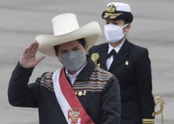 Presidente de Perú busca lugar donde instalar su oficina