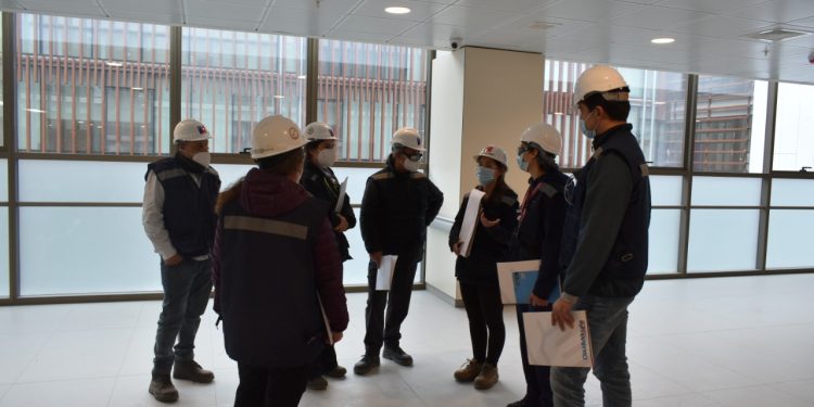 San Antonio: jefes de unidades clínicas del Hospital Claudio Vicuña recorren las obras del futuro establecimiento