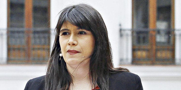 Por malversación de gastos reservados: Fiscalía pide formalizar a Javiera Blanco y a tres ex generales directores de Carabineros