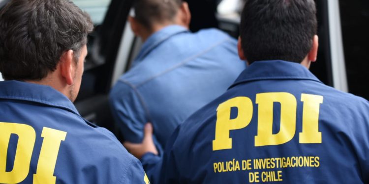 Detienen a sujeto tras recuperar vehículo robado con documentación clonada en Valparaíso