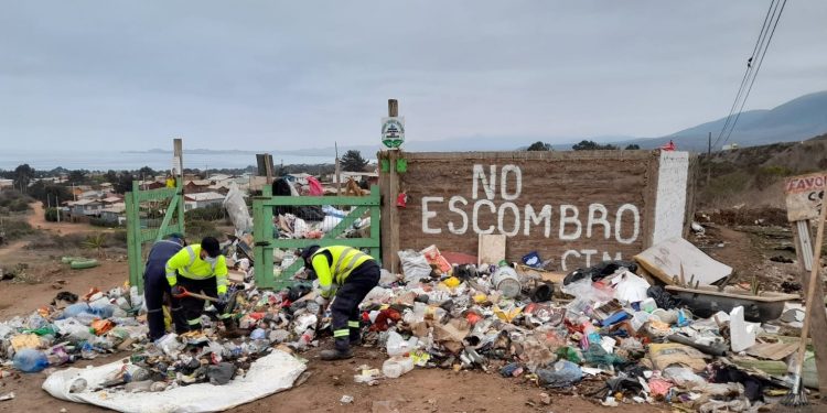 La Ligua: municipio pide denunciar a quienes generen microbasurales en la comuna