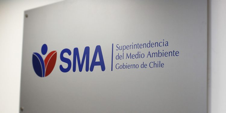 Senadora Allende recalca que se debe fortalecer la Superintendencia de Medio Ambiente en potestades, presupuesto y coordinación