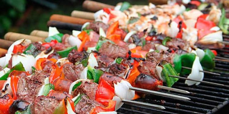 Entregan recomendaciones para disfrutar de las Fiestas Patrias sin temor a subir de peso
