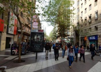 Ipsos: más del 50% de los chilenos cree que es muy importante reconocer a los buenos ciudadanos