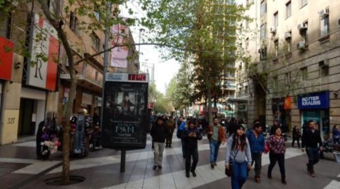 Ipsos: más del 50% de los chilenos cree que es muy importante reconocer a los buenos ciudadanos