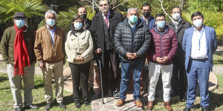 Sequía, vivienda y conectividad fueron parte de los temas abordados en la primera reunión de alcaldes de la provincia de San Felipe con el gobernador regional