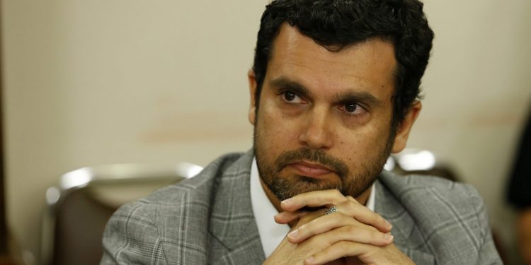 Vicepresidente de la Convención Constitucional, Jaime Bassa, declaró por casi una hora en causa Rojas Vade
