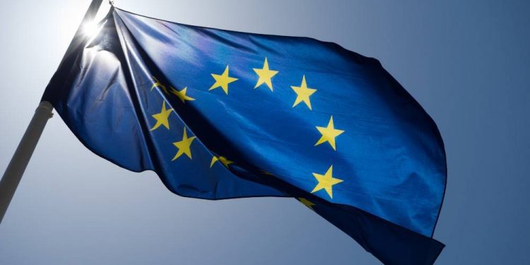 UE fija condiciones para relacionarse con los talibanes y evalúa una presencia en Afganistán