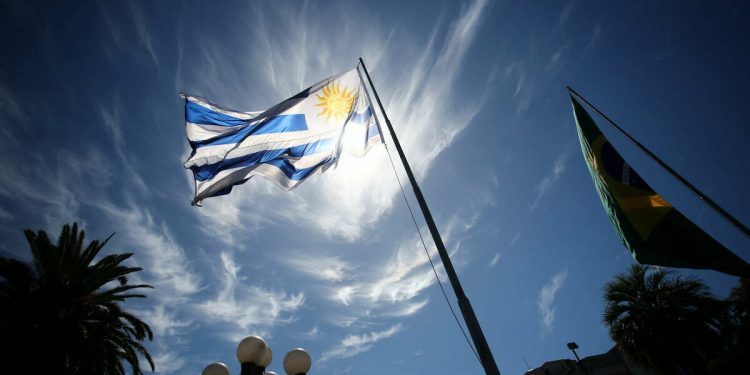 Tras casi 18 meses, Uruguay concreta la reapertura de sus fronteras a extranjeros con propiedades en el país