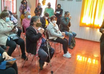 Alcaldesa de San Antonio se reúne con dirigentes de juntas de vecinos de la comuna