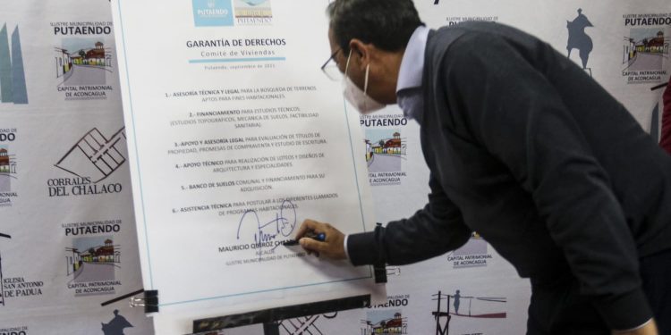 Alcalde Mauricio Quiroz realiza lanzamiento oficial de la Oficina de la Vivienda de la Municipalidad de Putaendo