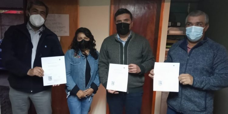 APR Nuevo Amanecer y Esval sellan acuerdo para reforzar el suministro de más de 230 familias de San Esteban