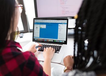 En Chile solo el 14% de las mujeres ocupa cargos ejecutivos en el sector tecnológico