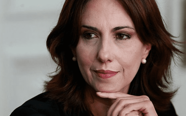 Contraloría acredita que exsubsecretaria ofreció tierras a cambio de firmas para partido político