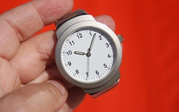Especialista advierte que cambio de hora reducirá la efectividad de nuestro sistema inmune