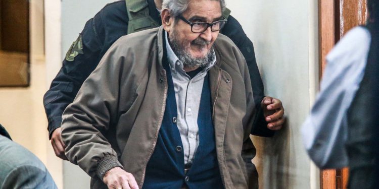 Perú: en prisión murió el líder de Sendero Luminoso, Abimael Guzmán
