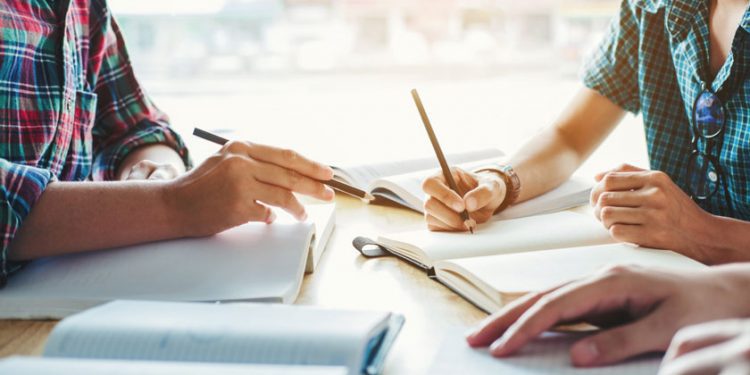 756 estudiantes de Educación Superior de Cabildo recibirán Beca Especial COVID