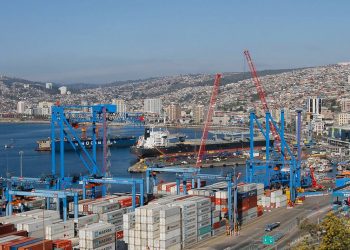 Valparaíso: dos tripulantes mueren al interior de navío belga atracado en muelle Prat