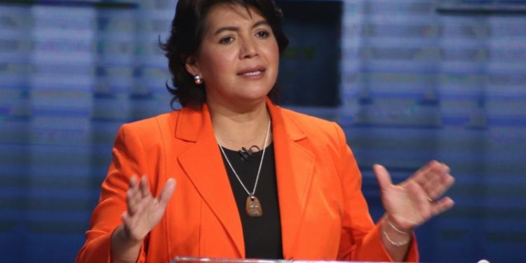 Cuarto retiro: Yasna Provoste buscará convencer a senadores de oposición para que lo aprueben