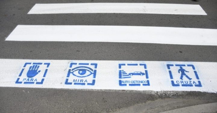 En Villa Alemana habilitan pasos peatonales inclusivos con pictogramas