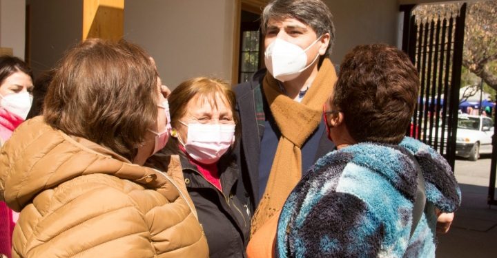 Municipalidad de Cabildo entregará recursos para apoyar a los clubes de adulto mayor y brigada animalista de la comuna