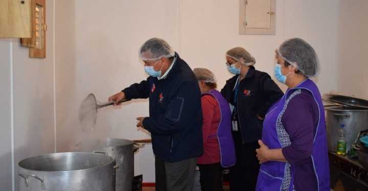 Más de 10 mil kilos de alimentos recibe campamento de Viña del Mar