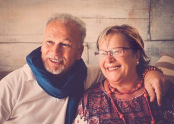 Especialista de la UV enfatiza que la filosofía puede ayudar a las personas mayores a vivir de forma más despierta y vital